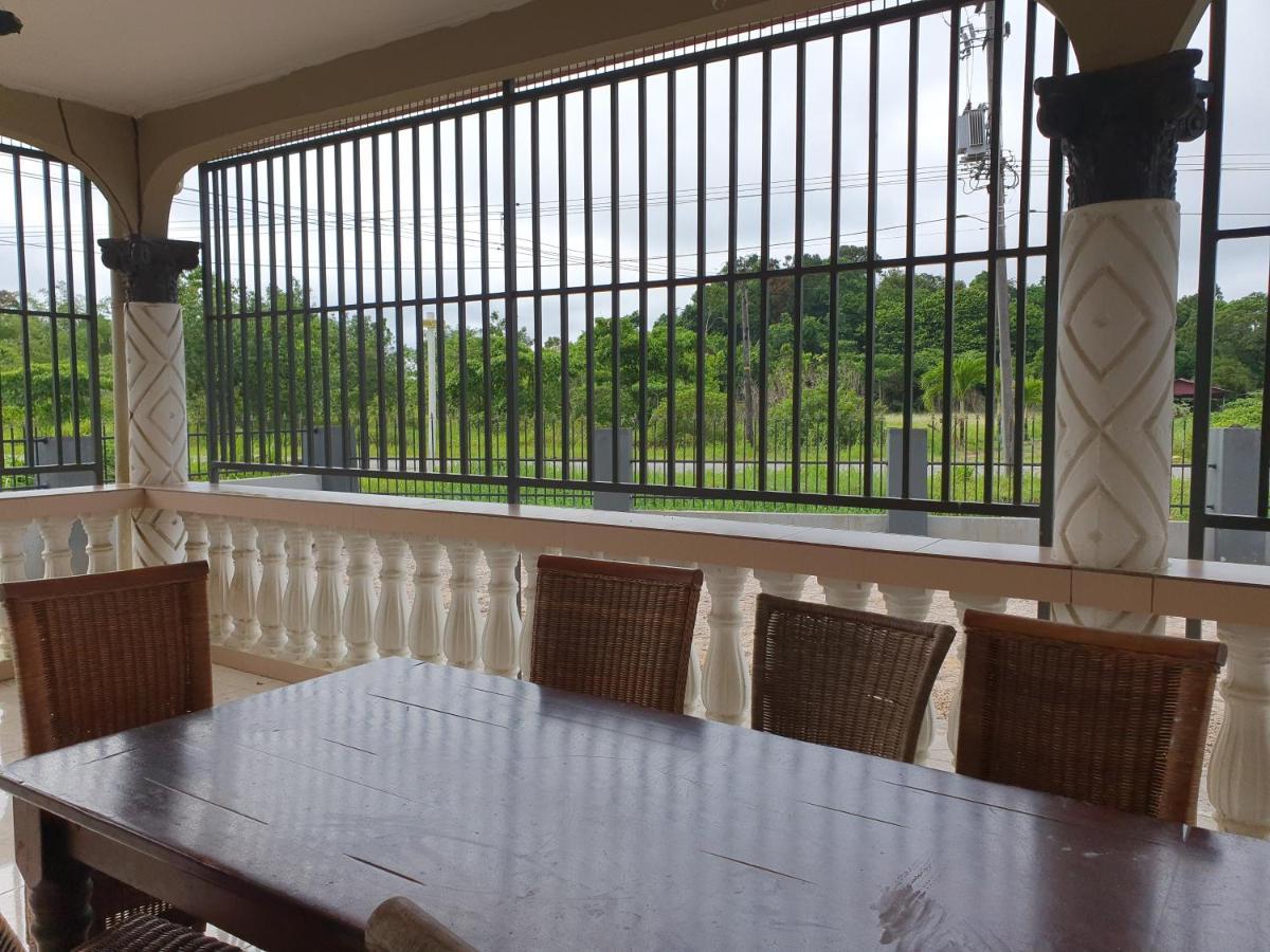 Chander'S Villa パラマリボ エクステリア 写真